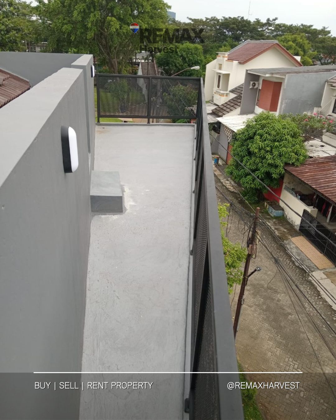 Rumah Cluster Flamboyan Loka Graha Raya 4