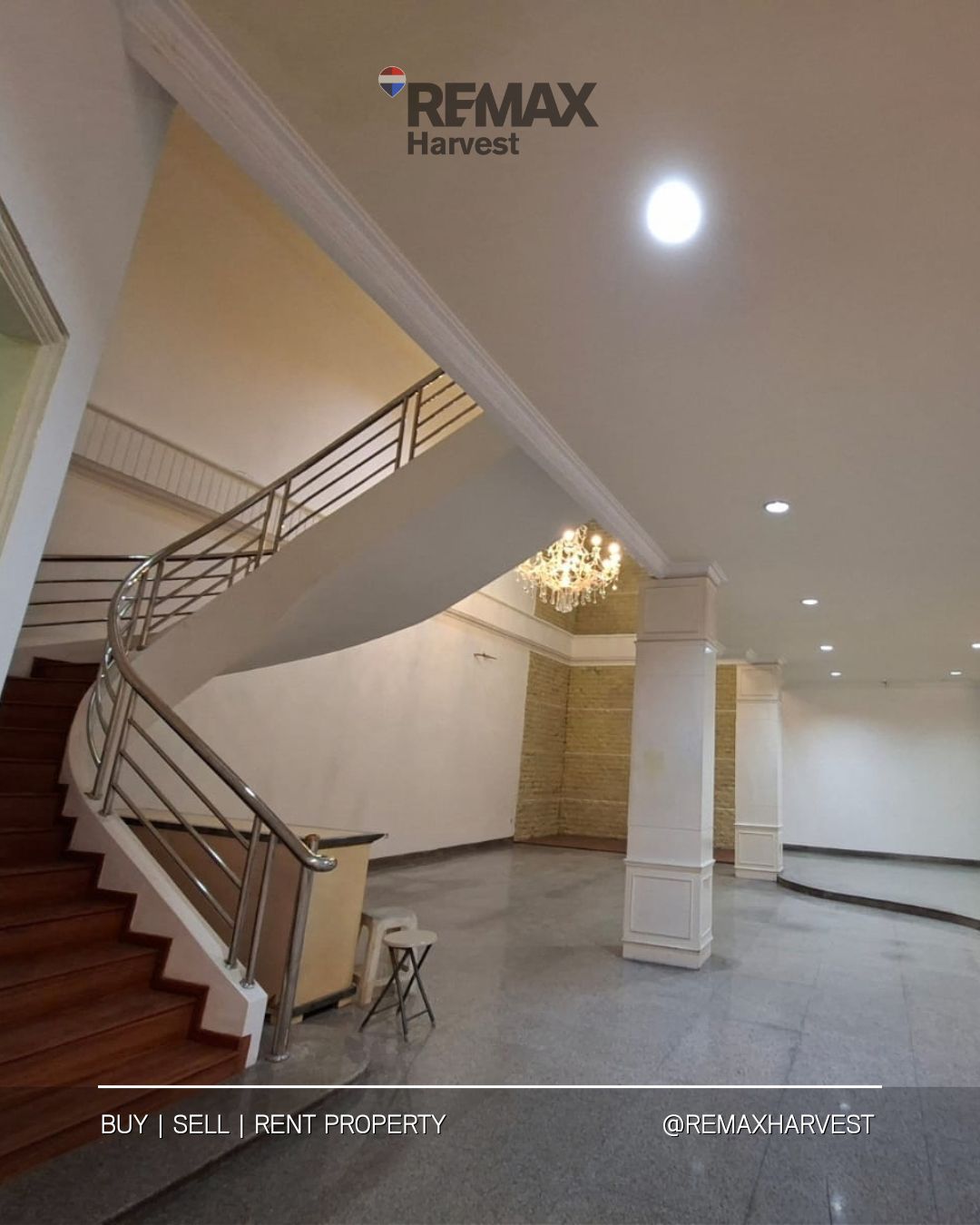 Rumah Mewah Green Garden Jakarta Barat 5