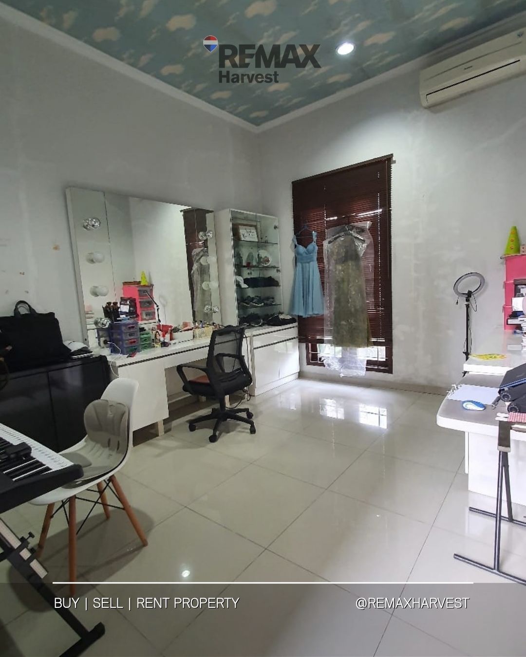 Rumah Singgasana Pradana Bandung 2