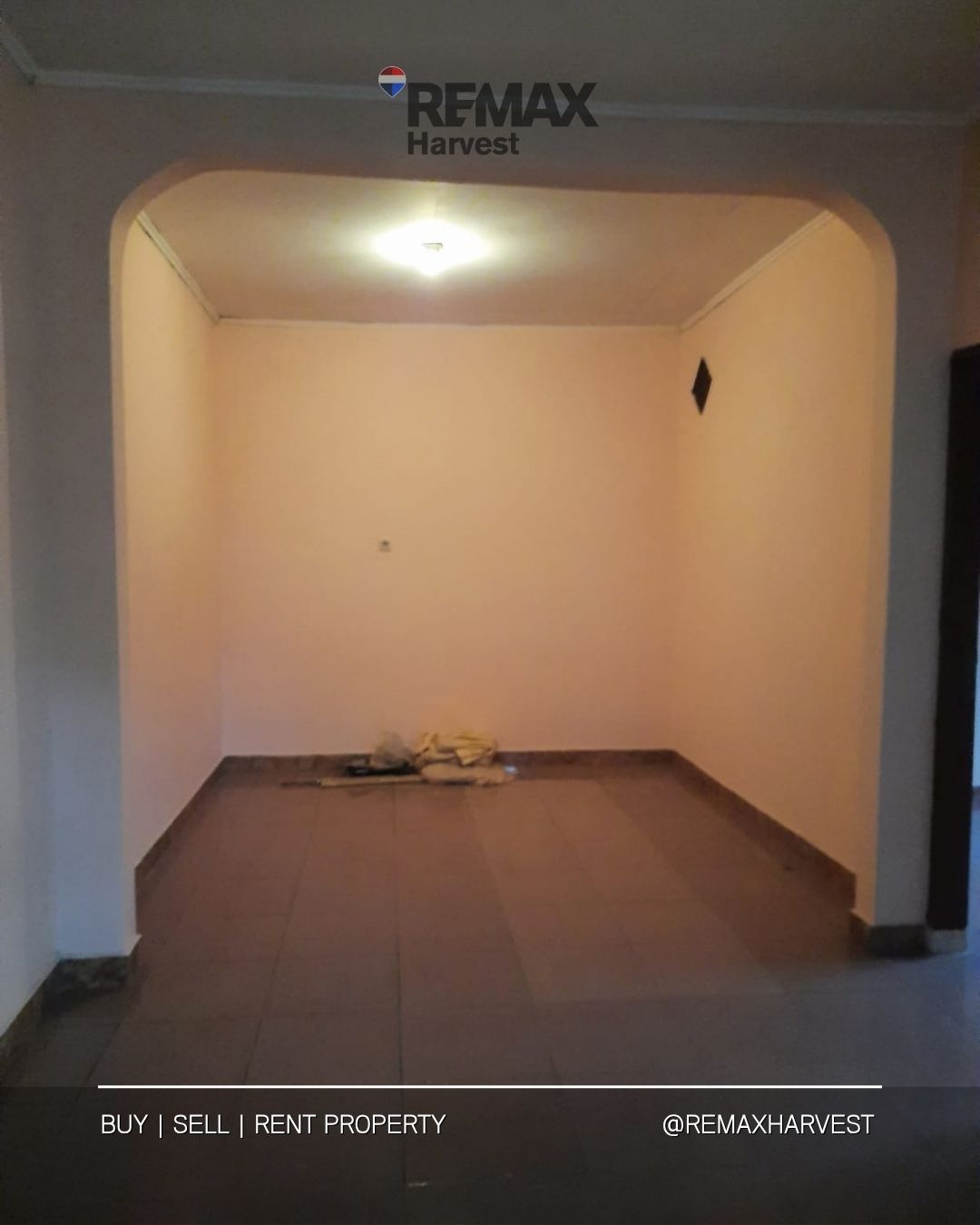 Rumah Hoek Perumahan Kembang Larangan 3